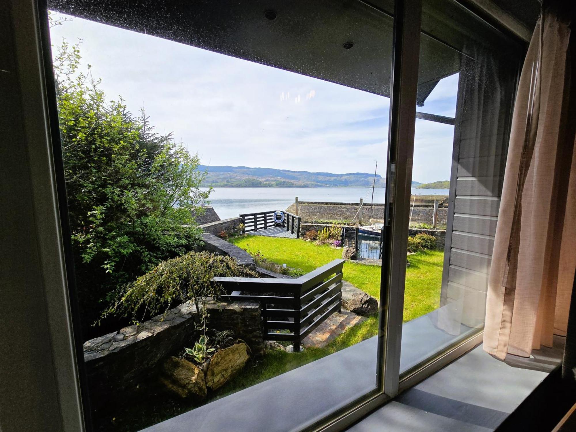 Melfort Pier & Harbour Resort Kilmelfort Стая снимка