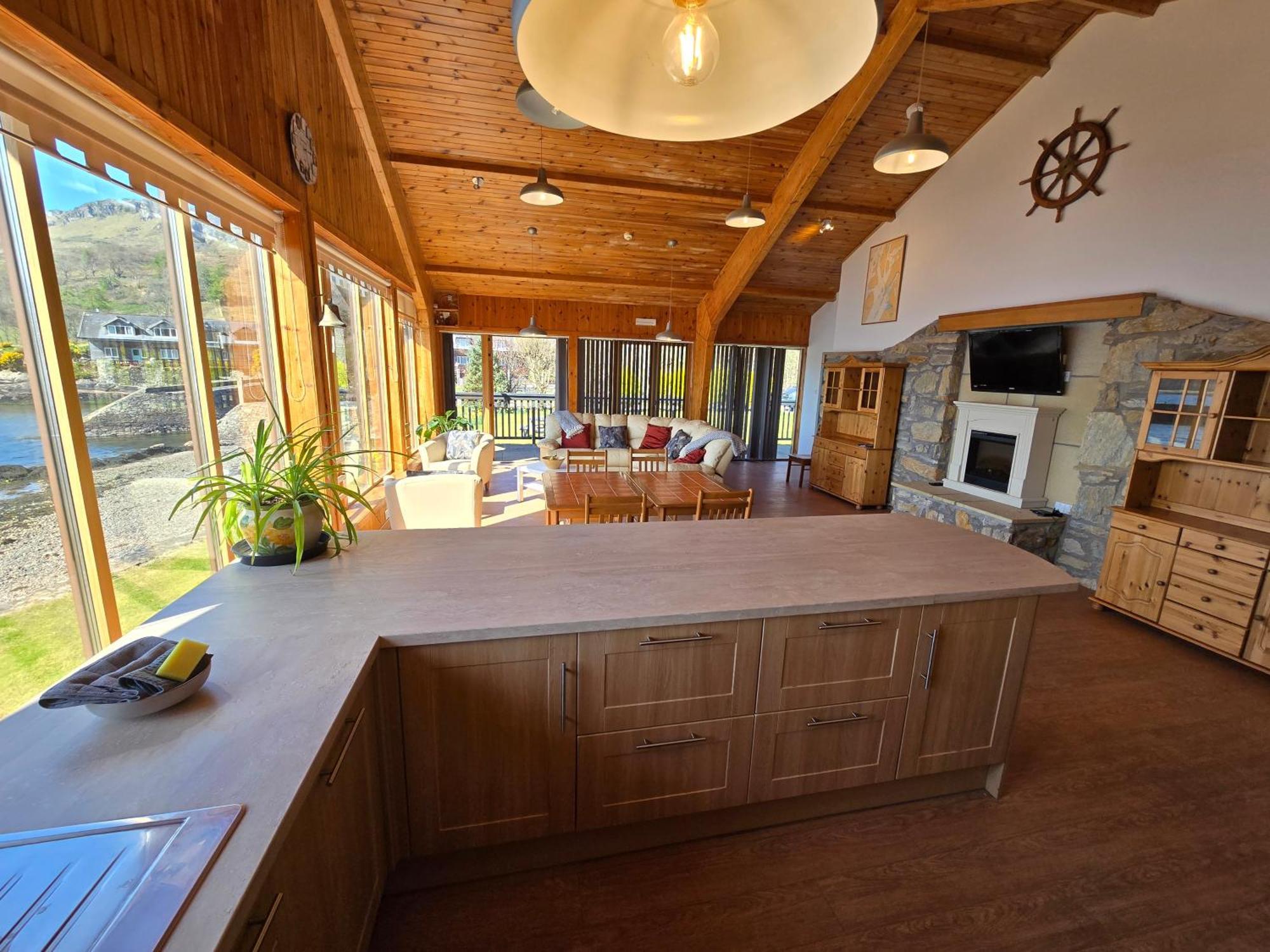 Melfort Pier & Harbour Resort Kilmelfort Стая снимка